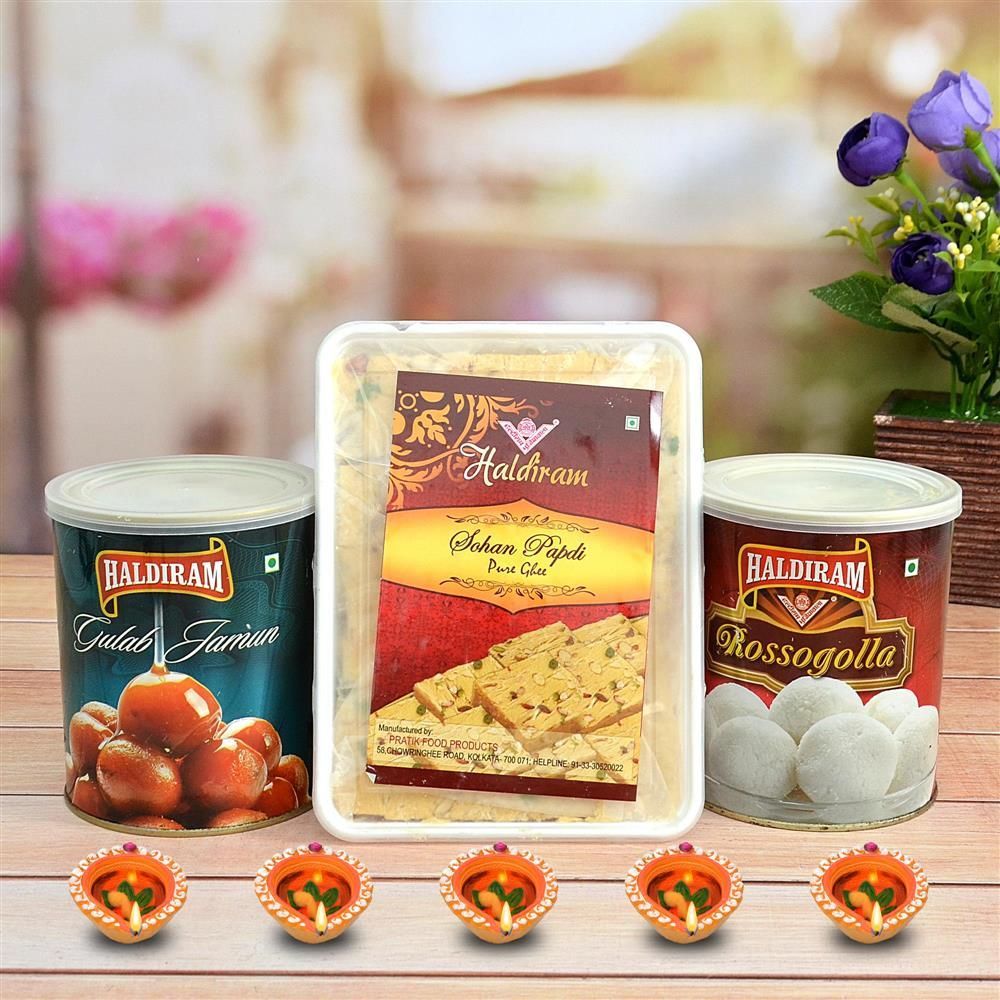 Diwali Sweets Hamper - Haldiram Rasgulla, Gulabjamun & Soan Papri