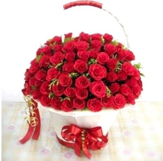 Romantic Roses Basket