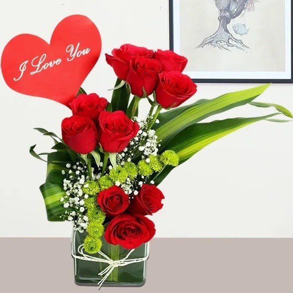 Lovely Red Roses in Vase
