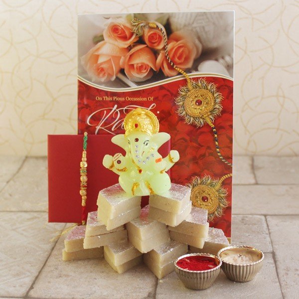 Thoughtful & Expressive Gift Hamper